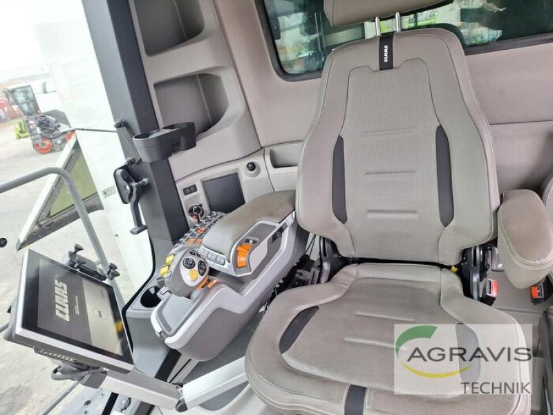 Mähdrescher des Typs CLAAS LEXION 7700 TERRA TRAC, Vorführmaschine in Warburg (Bild 12)