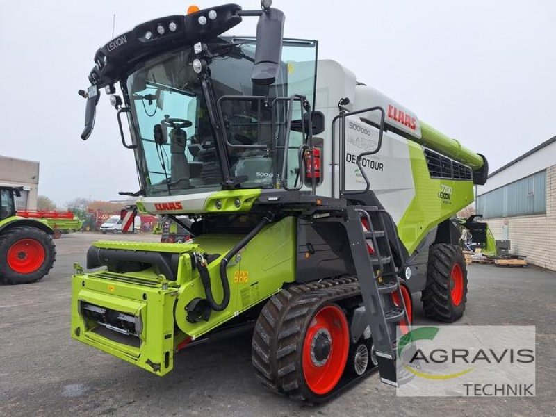 Mähdrescher des Typs CLAAS LEXION 7700 TERRA TRAC, Vorführmaschine in Warburg (Bild 4)