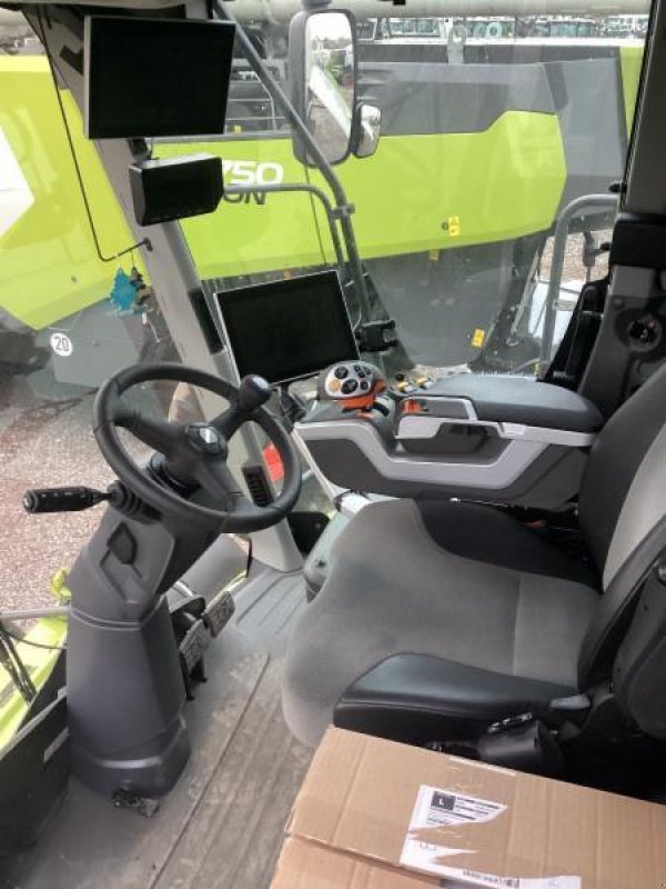 Mähdrescher van het type CLAAS LEXION 7700 TERRA TRAC, Gebrauchtmaschine in Landsberg (Foto 5)