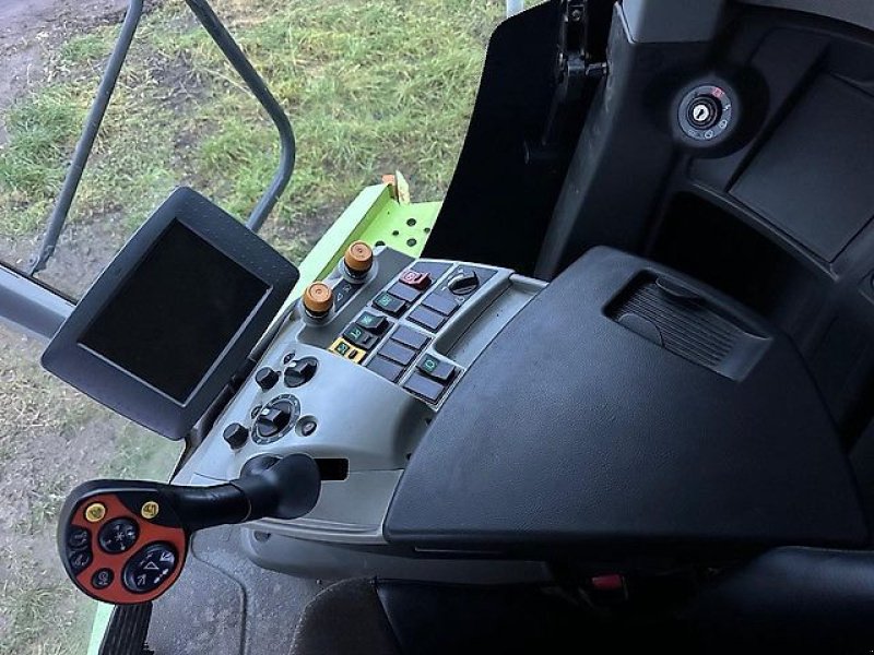 Mähdrescher типа CLAAS LEXION 770TT +V900, Gebrauchtmaschine в Kaunas (Фотография 9)