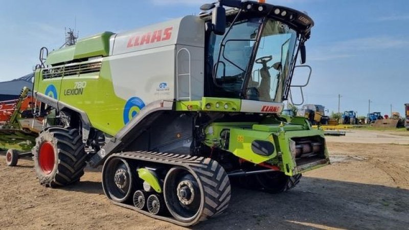 Mähdrescher Türe ait CLAAS LEXION 780 TT Incl. Skærebord Vario V1200. Brede bælter. CEMOS Cruise Pilot CEMOS AUTO Crop Flow. GPS. Mange paa lager., Gebrauchtmaschine içinde Kolding (resim 7)