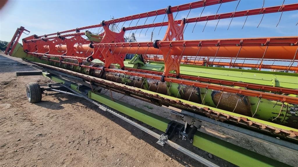 Mähdrescher of the type CLAAS LEXION 780 TT Incl. skærebord Vario V1230. GPS CEMOS Auto cruise pilot. RTK. 3D, 4D, Udbyttemaaler., Gebrauchtmaschine in Kolding (Picture 12)