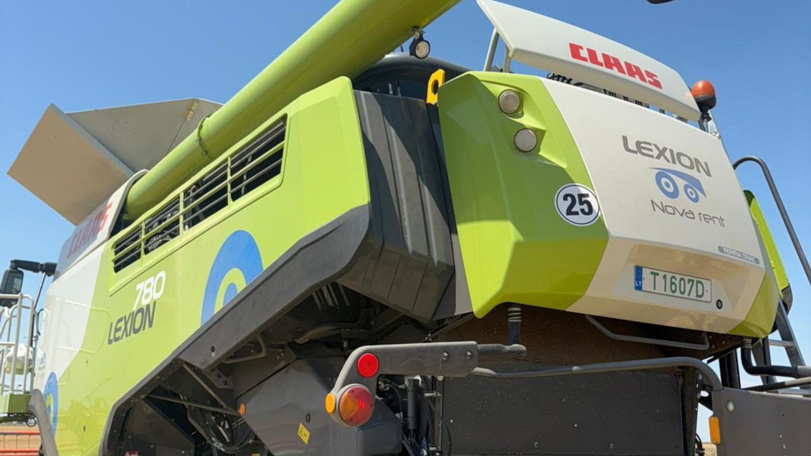 Mähdrescher of the type CLAAS LEXION 780 TT Incl. skærebord Vario V1230. GPS CEMOS Auto cruise pilot. RTK. 3D, 4D, Udbyttemaaler., Gebrauchtmaschine in Kolding (Picture 5)