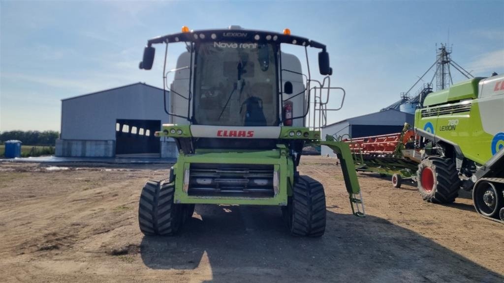 Mähdrescher типа CLAAS LEXION 780 TT Vi giver 100 timers reklamationsret i DK!!! Incl. Vario V1230 bord. GPS CEMOS Auto cruise pilot. 3D 4D Udbyttemaaler. Ring til Ulrik 0045-40255544 for flere billeder og info om fremvisning mm., Gebrauchtmaschine в Kolding (Фотография 3)