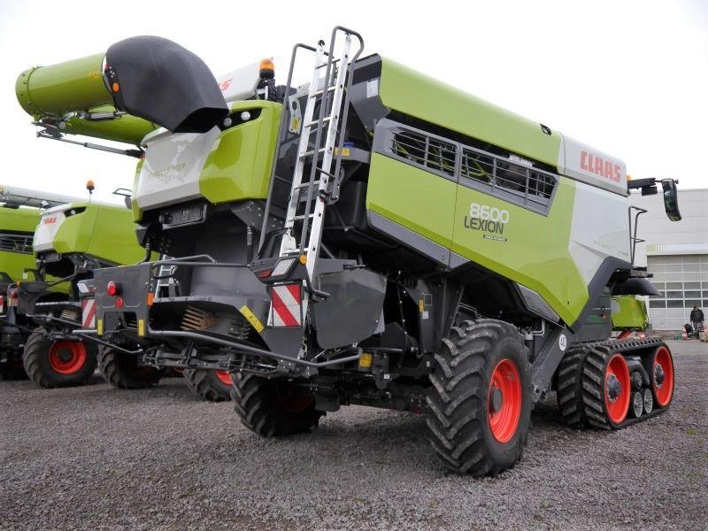 Mähdrescher Türe ait CLAAS LEXION 8600 TERRA TRAC, Gebrauchtmaschine içinde Landsberg (resim 3)