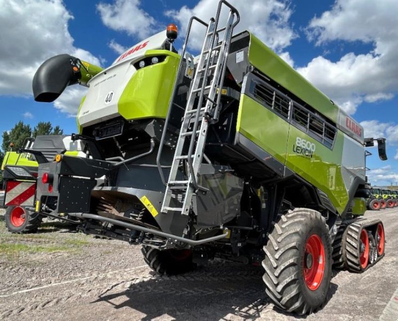 Mähdrescher Türe ait CLAAS LEXION 8600 TERRA TRAC, Gebrauchtmaschine içinde Landsberg (resim 4)