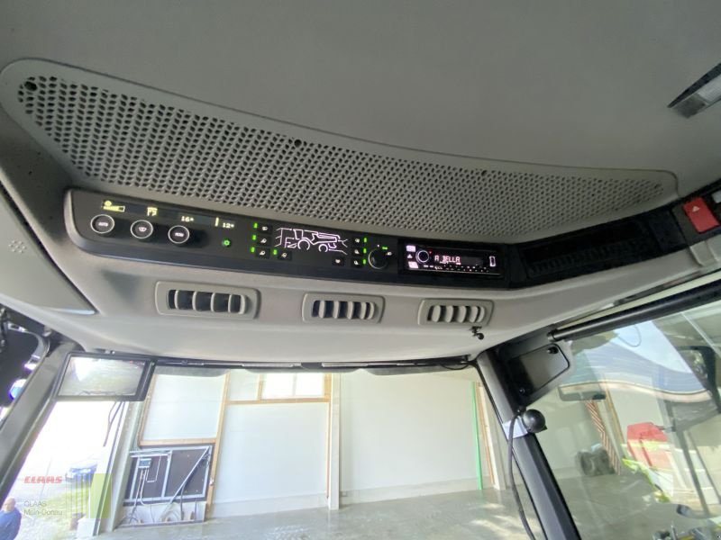 Mähdrescher des Typs CLAAS LEXION 8600 TT E5, Gebrauchtmaschine in Vohburg (Bild 15)