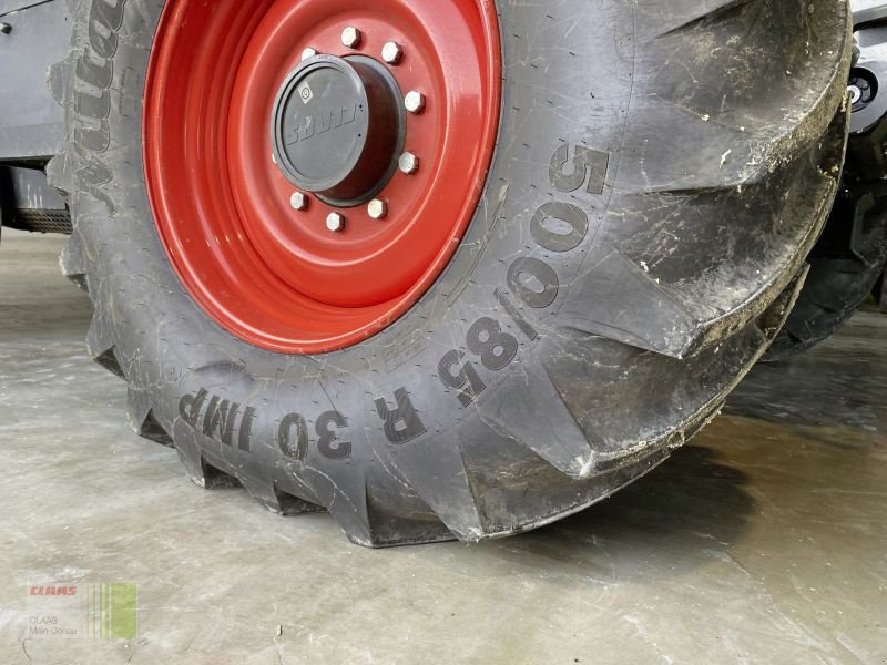 Mähdrescher des Typs CLAAS LEXION 8600 TT E5, Gebrauchtmaschine in Vohburg (Bild 7)