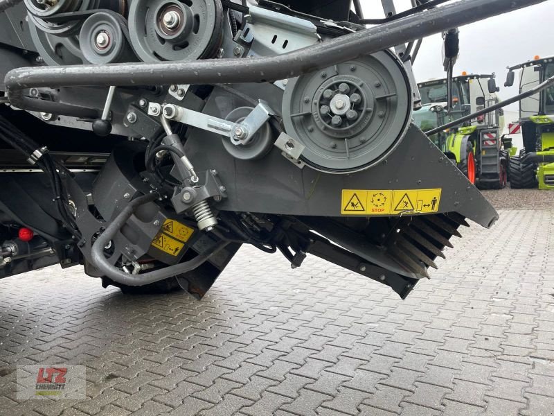 Mähdrescher des Typs CLAAS LEXION 8600 TT E5, Vorführmaschine in Hartmannsdorf (Bild 13)