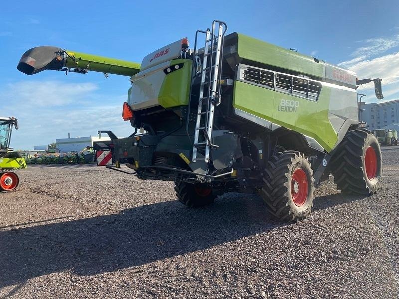 Mähdrescher des Typs CLAAS LEXION 8600, Gebrauchtmaschine in Landsberg (Bild 4)