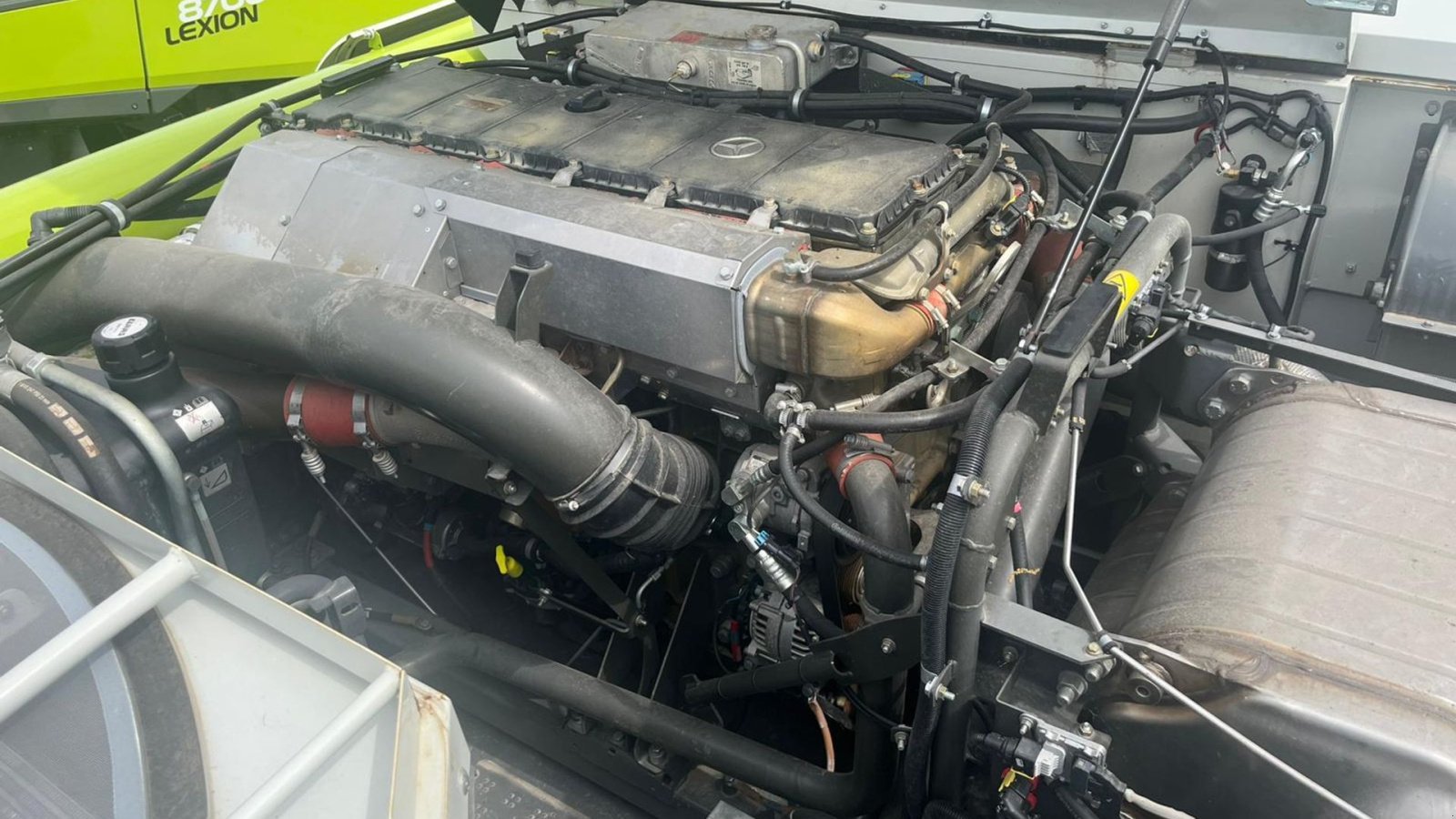 Mähdrescher of the type CLAAS Lexion 8700 8700 TT 4WD, Gebrauchtmaschine in Kolding (Picture 11)