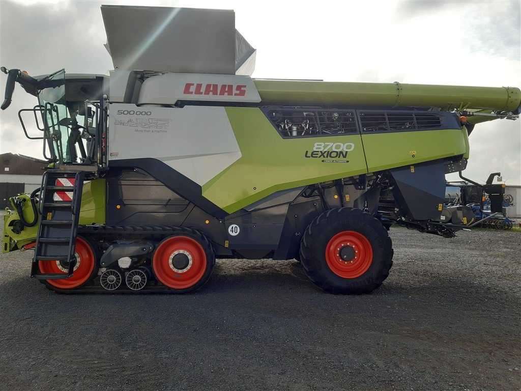 Mähdrescher des Typs CLAAS Lexion 8700 Terra Trac, Gebrauchtmaschine in Lommatzsch (Bild 2)