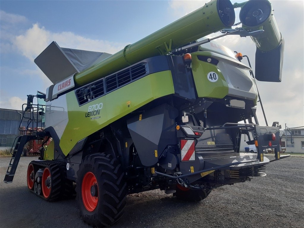 Mähdrescher des Typs CLAAS Lexion 8700 Terra Trac, Gebrauchtmaschine in Lommatzsch (Bild 3)