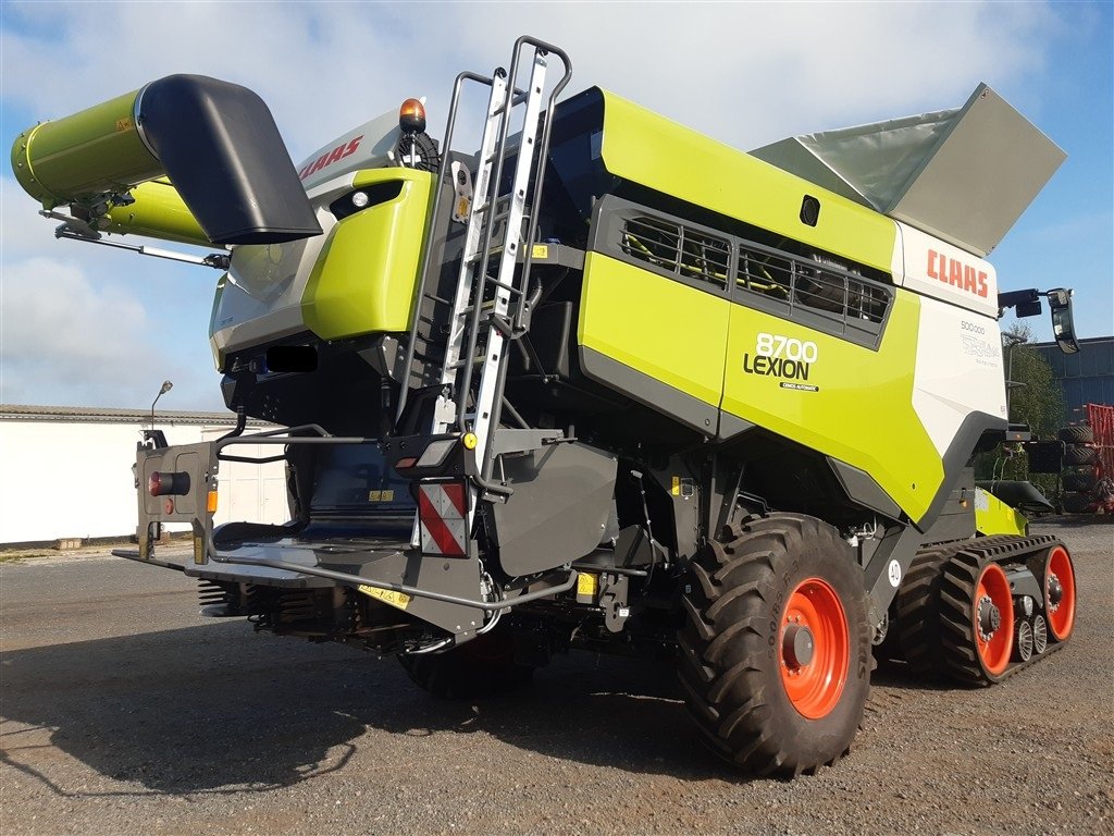 Mähdrescher des Typs CLAAS Lexion 8700 Terra Trac, Gebrauchtmaschine in Lommatzsch (Bild 6)