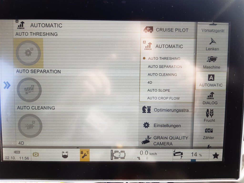 Mähdrescher des Typs CLAAS Lexion 8700 Terra Trac, Gebrauchtmaschine in Lommatzsch (Bild 14)