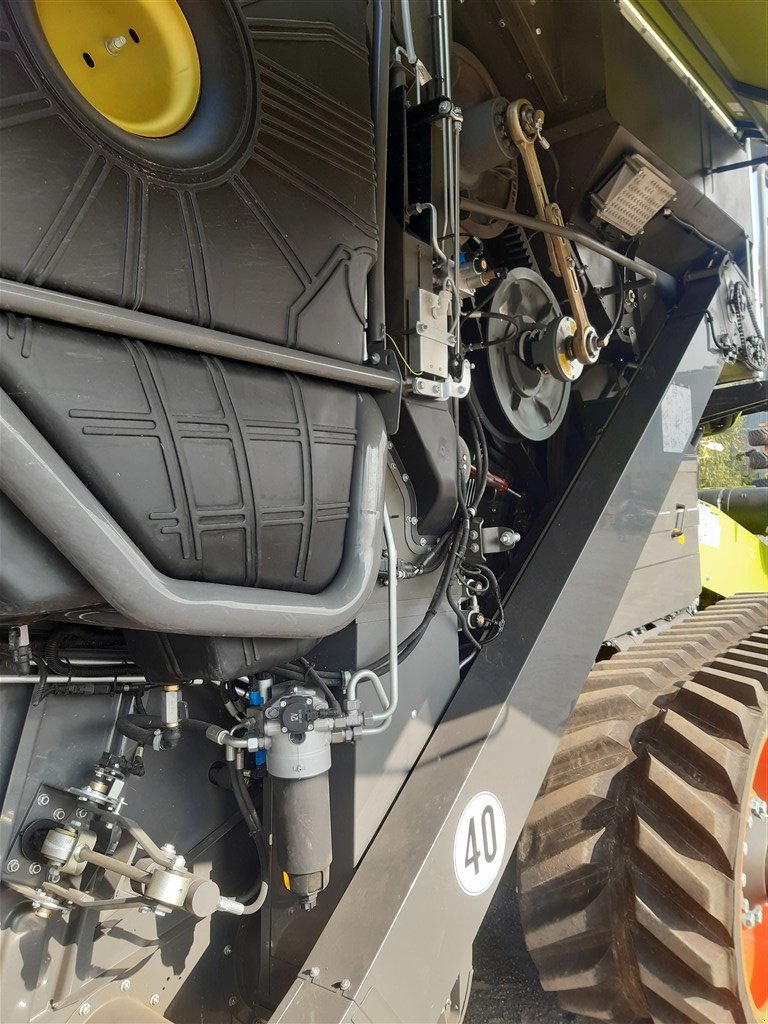 Mähdrescher des Typs CLAAS Lexion 8700 Terra Trac, Gebrauchtmaschine in Lommatzsch (Bild 15)