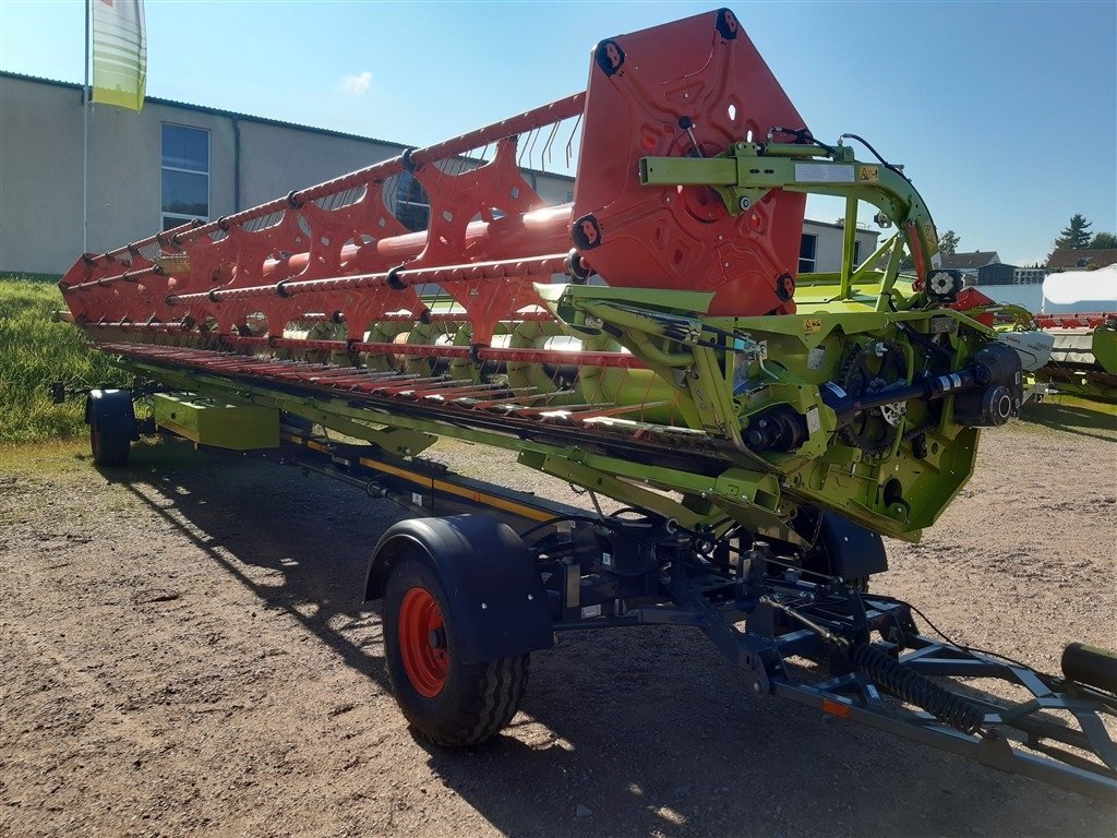 Mähdrescher des Typs CLAAS Lexion 8700 Terra Trac, Gebrauchtmaschine in Lommatzsch (Bild 29)