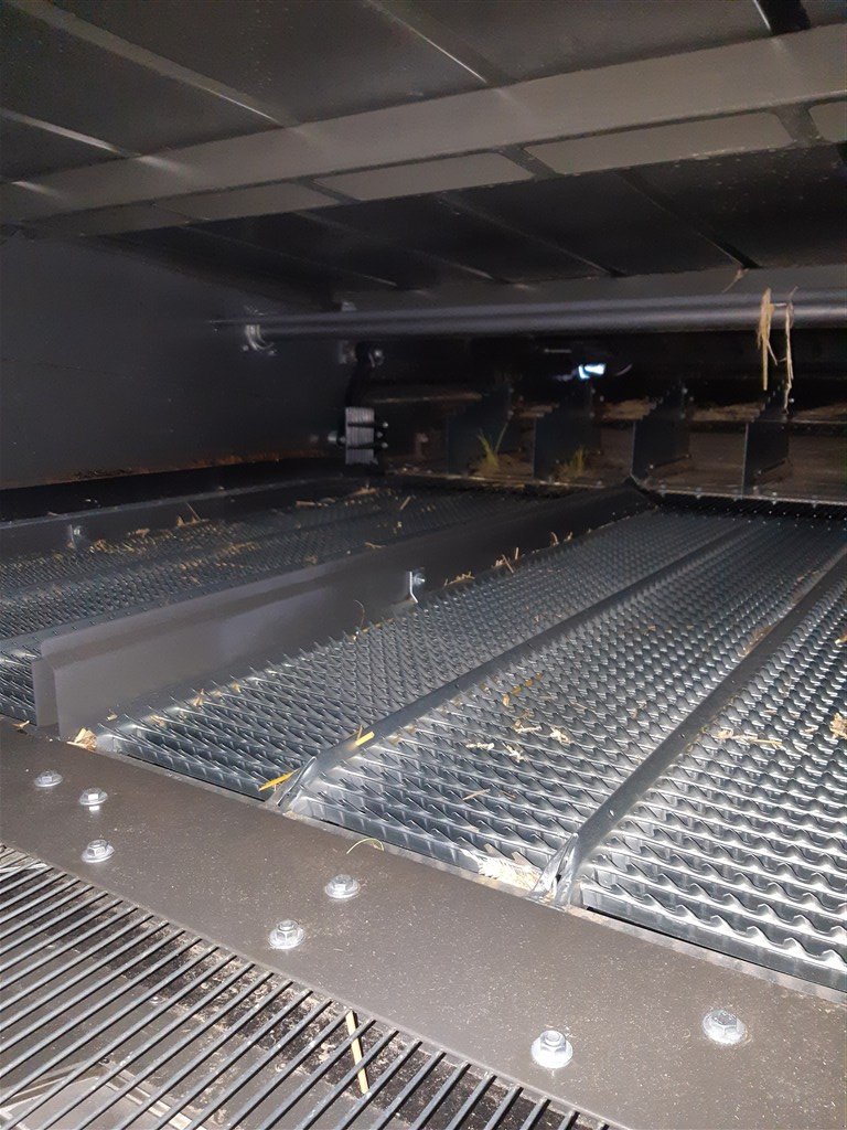 Mähdrescher des Typs CLAAS Lexion 8700 Terra Trac, Gebrauchtmaschine in Lommatzsch (Bild 14)