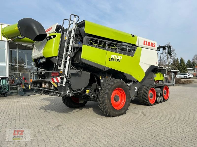 Mähdrescher des Typs CLAAS LEXION 8700 TT E5, Vorführmaschine in Hartmannsdorf (Bild 3)