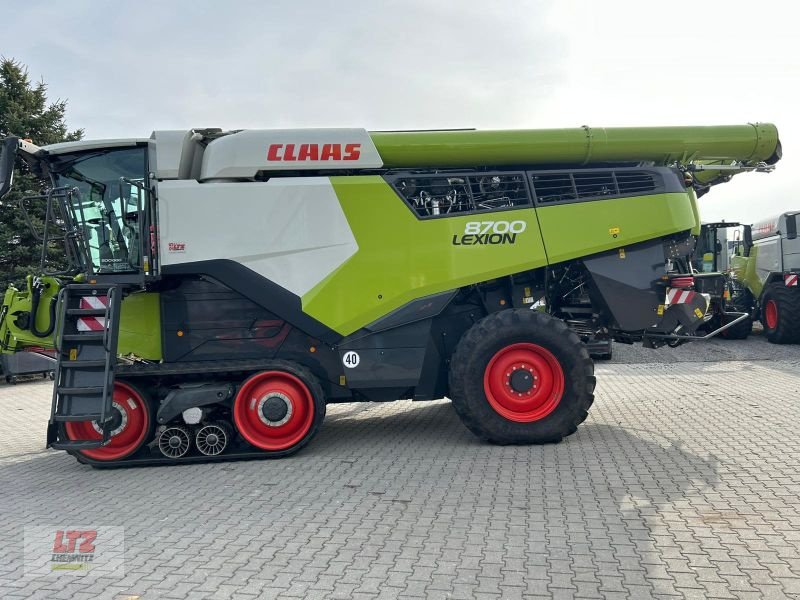 Mähdrescher des Typs CLAAS LEXION 8700 TT E5, Vorführmaschine in Hartmannsdorf (Bild 8)