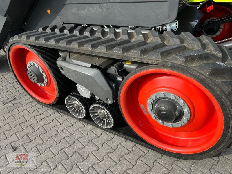 Mähdrescher du type CLAAS LEXION 8700 TT E5, Vorführmaschine en Hartmannsdorf (Photo 17)