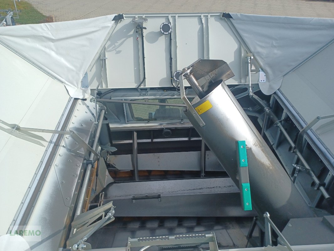 Mähdrescher a típus CLAAS Lexion 8700 TT Terratrac + V 1080, Gebrauchtmaschine ekkor: Langenwetzendorf (Kép 31)