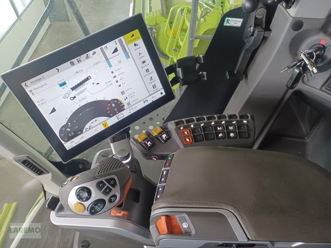 Mähdrescher des Typs CLAAS Lexion 8700 TT Terratrac + V 1230, Gebrauchtmaschine in Langenwetzendorf (Bild 22)