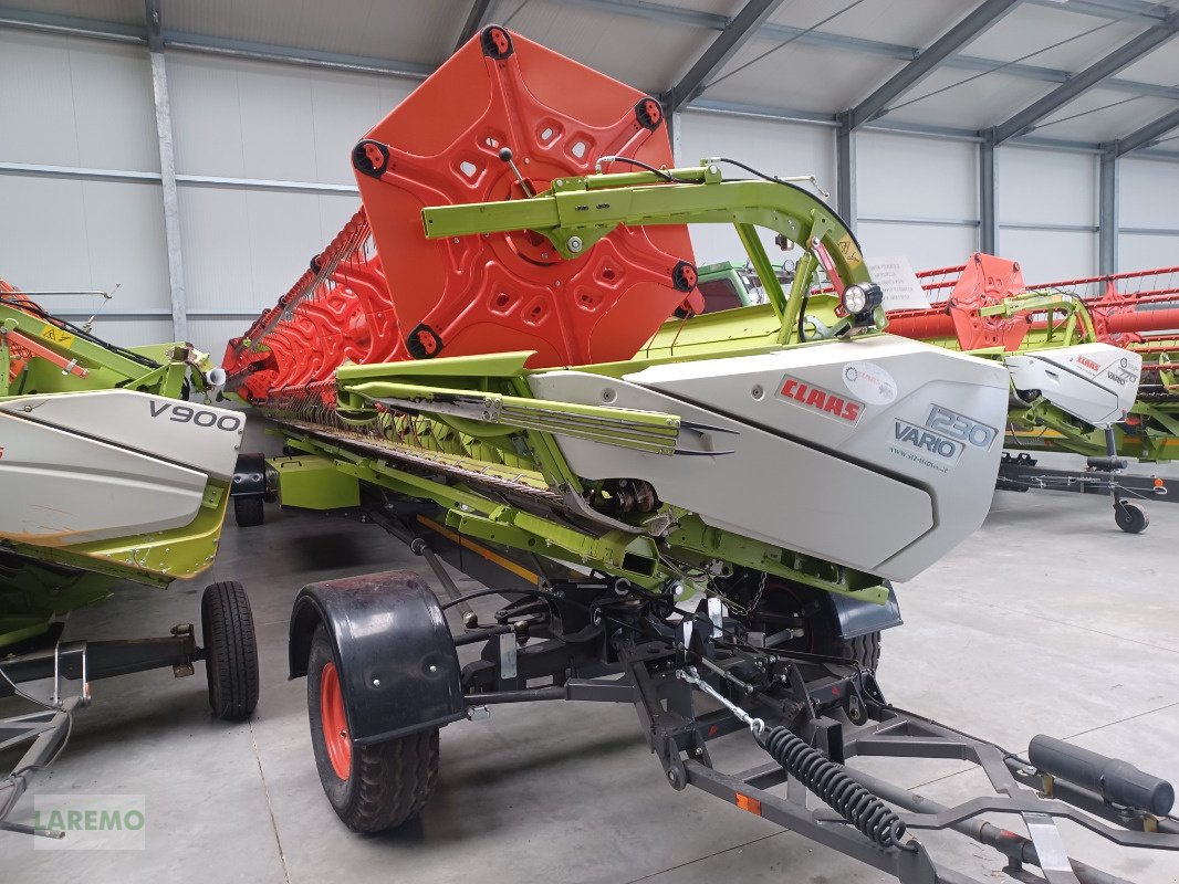 Mähdrescher des Typs CLAAS Lexion 8700 TT Terratrac + V 1230, Gebrauchtmaschine in Langenwetzendorf (Bild 27)