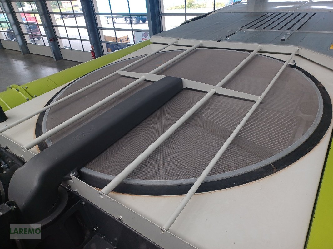 Mähdrescher des Typs CLAAS Lexion 8700 TT Terratrac + V 1230, Gebrauchtmaschine in Langenwetzendorf (Bild 15)