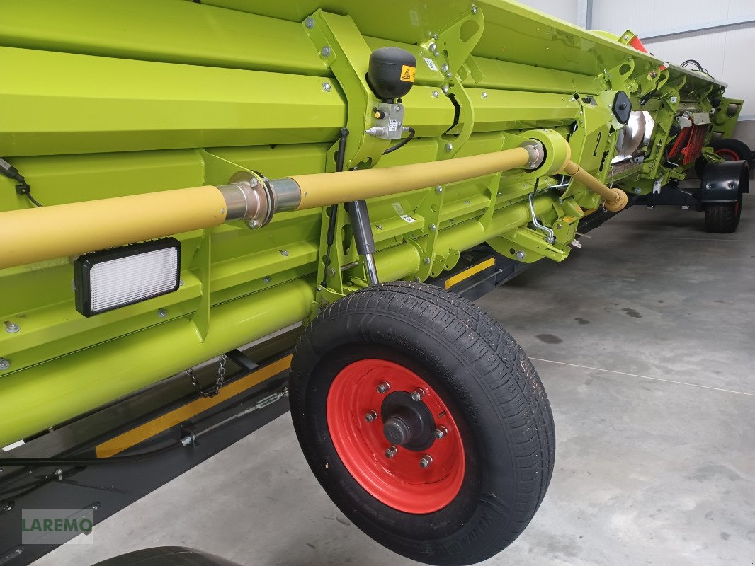 Mähdrescher des Typs CLAAS Lexion 8700 TT Terratrac + V 1230, Gebrauchtmaschine in Langenwetzendorf (Bild 30)