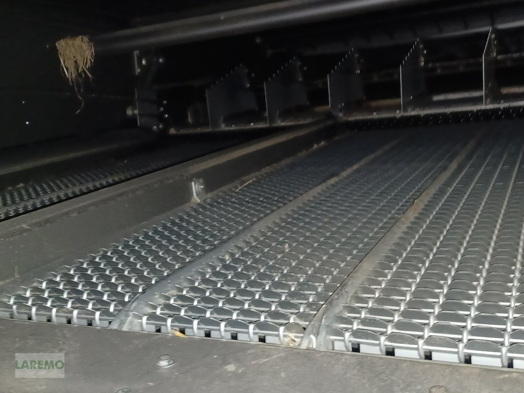 Mähdrescher a típus CLAAS Lexion 8700 TT Terratrac + V 1230, Gebrauchtmaschine ekkor: Langenwetzendorf (Kép 18)