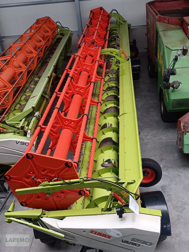 Mähdrescher a típus CLAAS Lexion 8700 TT Terratrac + V 1230, Gebrauchtmaschine ekkor: Langenwetzendorf (Kép 31)