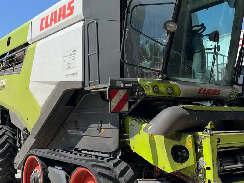 Mähdrescher des Typs CLAAS LEXION 8700 TT VI GIVER 50 TIMERS HØSTGARANTI I DK !!! Incl. CLAAS Vario 1080 Skærebord og vogn. ,., Gebrauchtmaschine in Kolding (Bild 1)