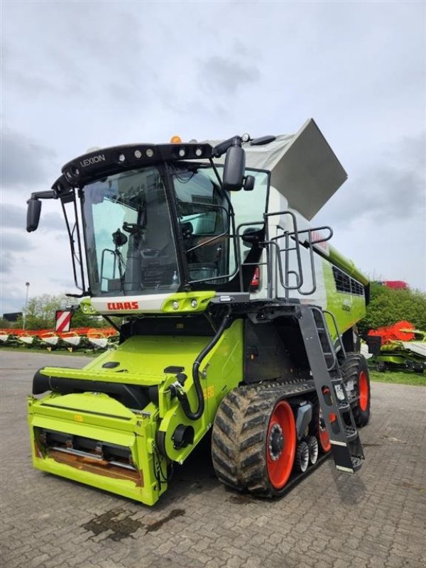 Mähdrescher του τύπου CLAAS LEXION 8700 TT VI GIVER 50 TIMERS HØSTGARANTI I DK !!! Incl. Convio 1230 sejl skærebord og vogn. GPS klar., Gebrauchtmaschine σε Kolding (Φωτογραφία 1)