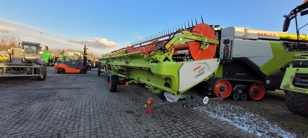 Mähdrescher του τύπου CLAAS LEXION 8700 TT VI GIVER 50 TIMERS HØSTGARANTI I DK !!! Incl. Convio 1230 sejl skærebord og vogn. GPS klar., Gebrauchtmaschine σε Kolding (Φωτογραφία 8)
