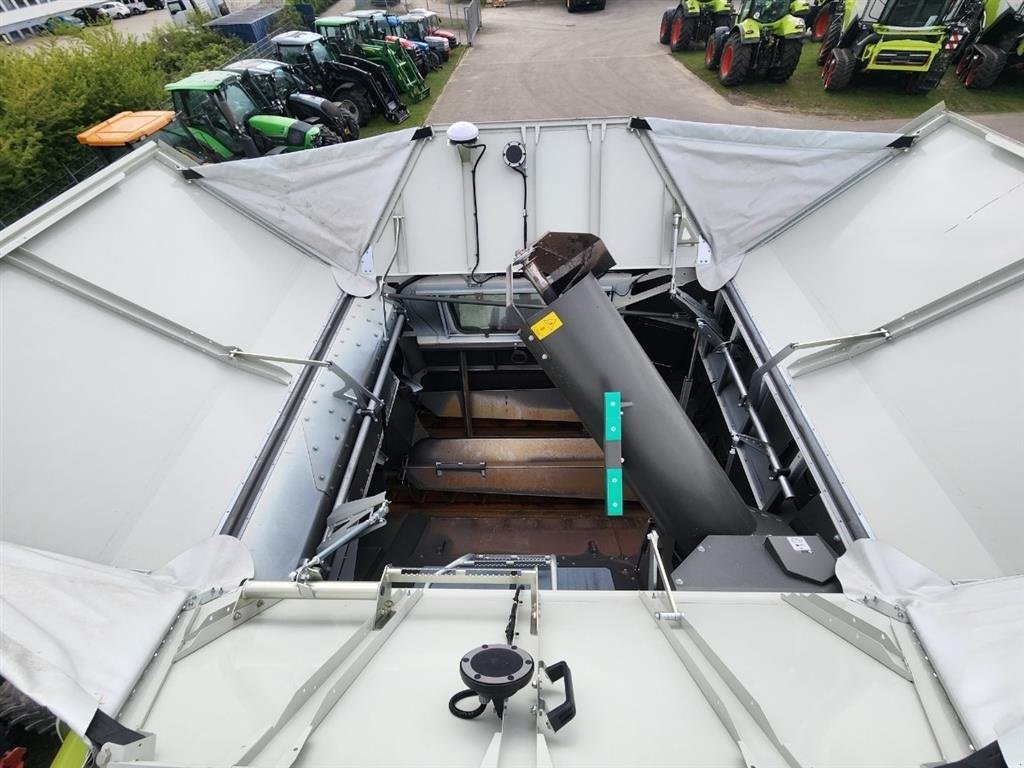 Mähdrescher του τύπου CLAAS LEXION 8700 TT VI GIVER 50 TIMERS HØSTGARANTI I DK !!! Incl. Convio 1230 sejl skærebord og vogn. GPS klar., Gebrauchtmaschine σε Kolding (Φωτογραφία 7)