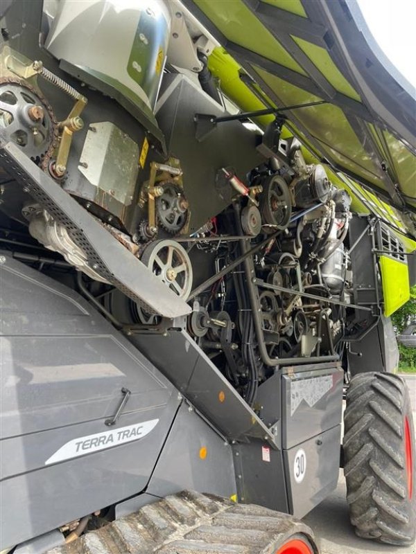 Mähdrescher tip CLAAS LEXION 8700 TT VI GIVER 50 TIMERS HØSTGARANTI I DK !!! Med skærebord og fuld CEMOS., Gebrauchtmaschine in Kolding (Poză 9)