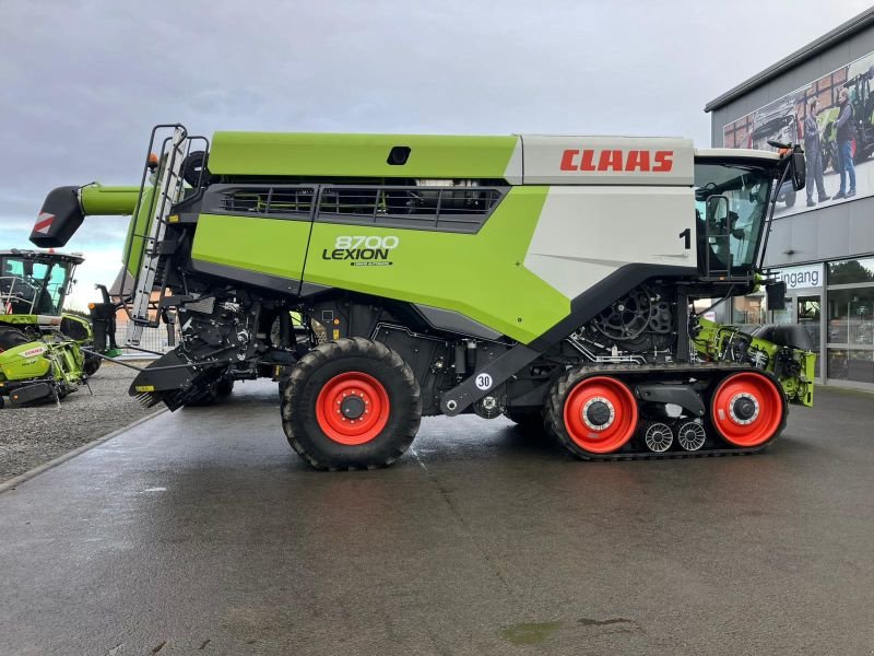 Mähdrescher typu CLAAS LEXION 8700 TT, Gebrauchtmaschine v Mockrehna (Obrázek 3)