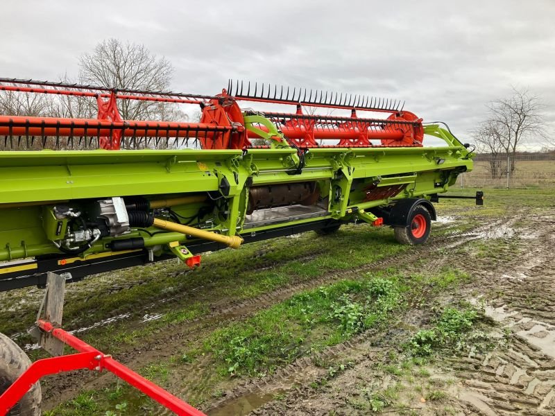 Mähdrescher typu CLAAS LEXION 8700 TT, Gebrauchtmaschine v Mockrehna (Obrázek 16)
