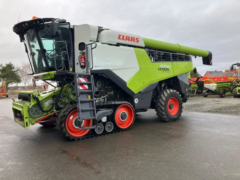 Mähdrescher des Typs CLAAS LEXION 8700 TT, Gebrauchtmaschine in Mockrehna (Bild 1)
