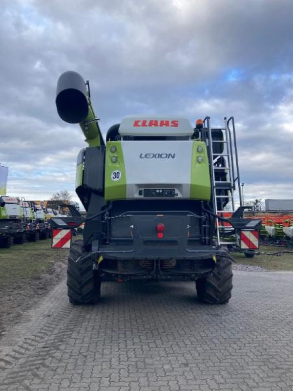 Mähdrescher typu CLAAS LEXION 8700 TT, Gebrauchtmaschine v Hockenheim (Obrázek 4)