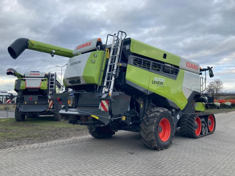 Mähdrescher typu CLAAS LEXION 8700 TT, Gebrauchtmaschine v Hockenheim (Obrázek 5)