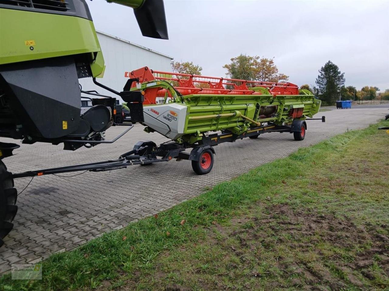Mähdrescher typu CLAAS Lexion 8700 TT, Mietmaschine w Schora (Zdjęcie 5)
