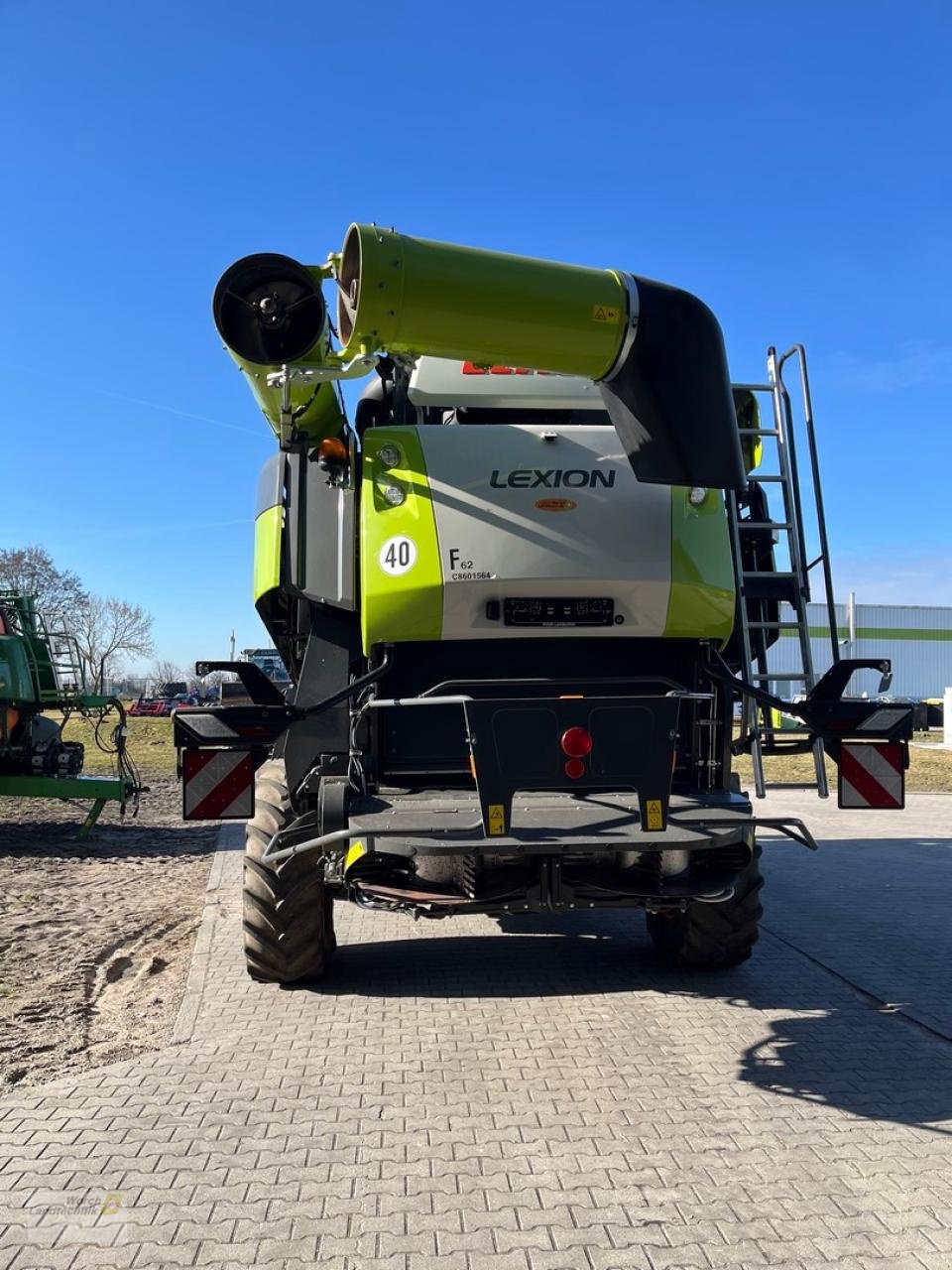 Mähdrescher от тип CLAAS Lexion 8700 TT, Gebrauchtmaschine в Schora (Снимка 8)