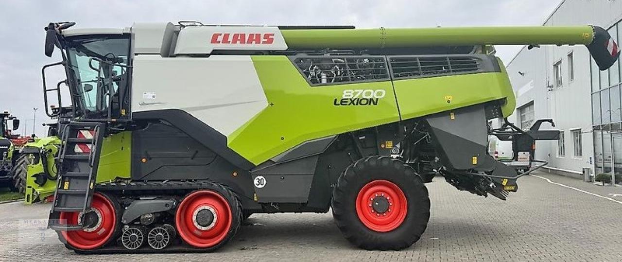 Mähdrescher des Typs CLAAS Lexion 8700 TT, Gebrauchtmaschine in Pragsdorf (Bild 2)