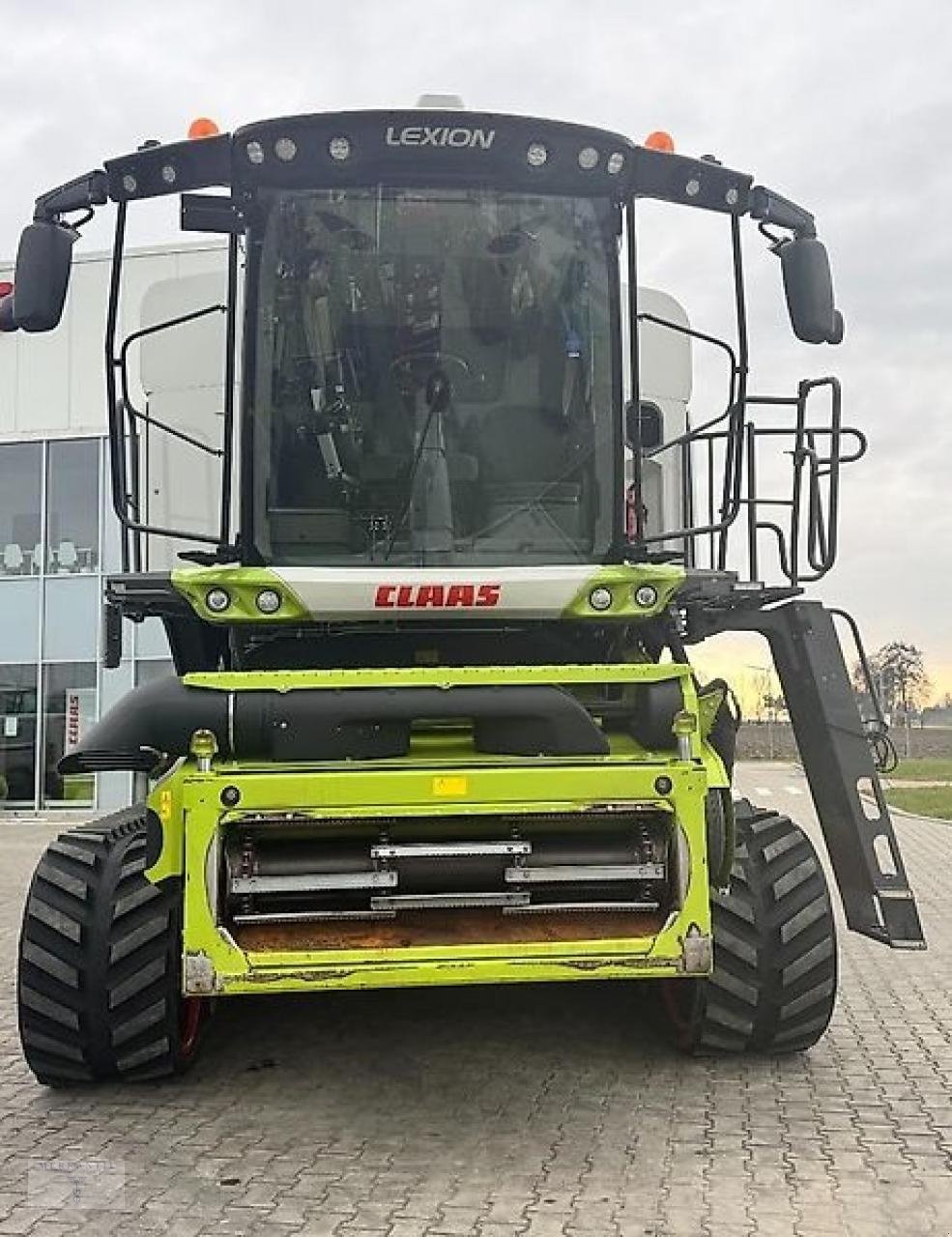 Mähdrescher des Typs CLAAS Lexion 8700 TT, Gebrauchtmaschine in Pragsdorf (Bild 3)