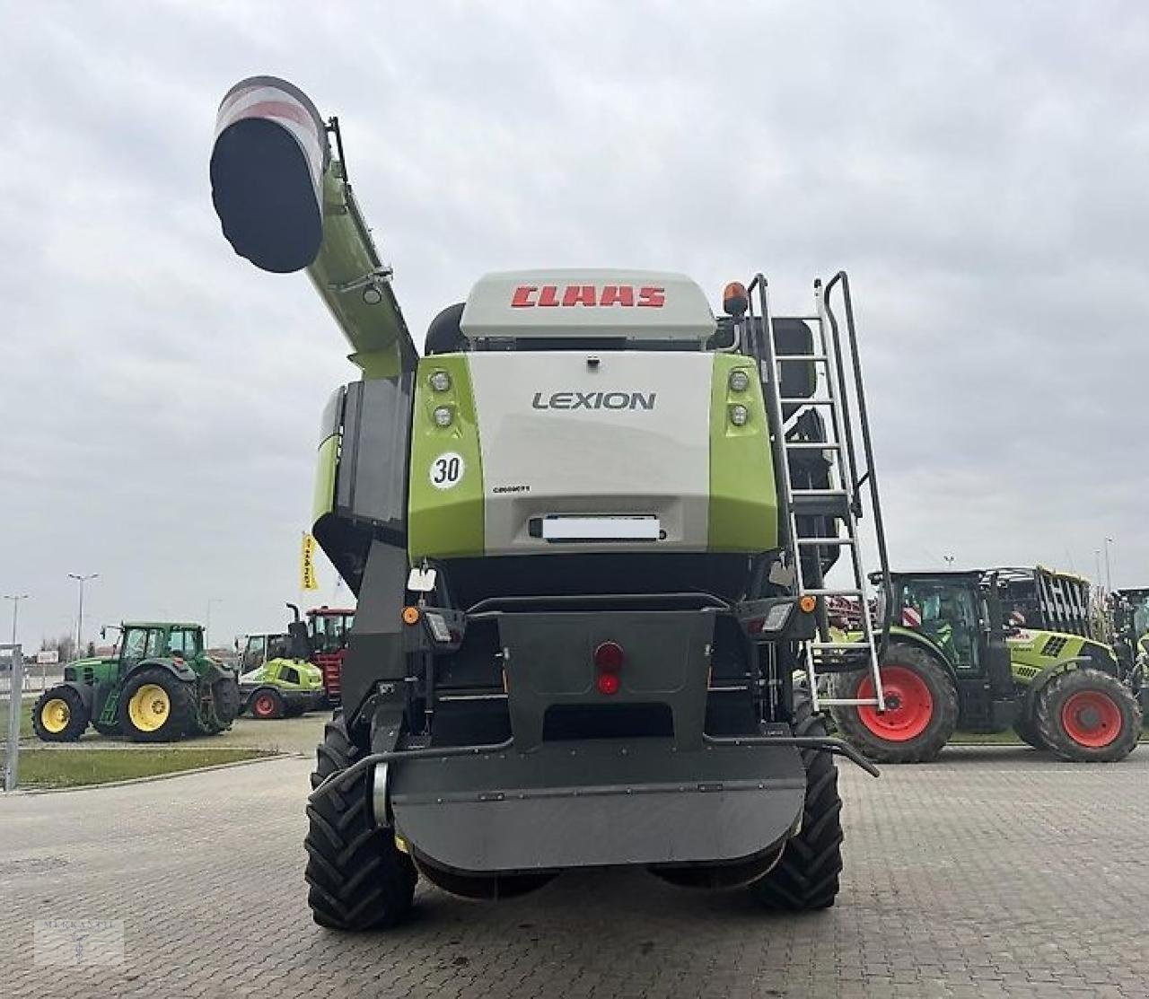 Mähdrescher des Typs CLAAS Lexion 8700 TT, Gebrauchtmaschine in Pragsdorf (Bild 5)
