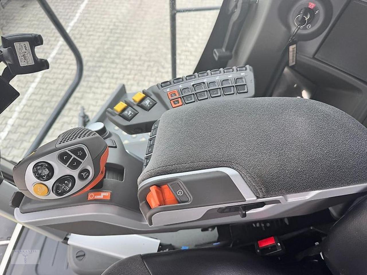 Mähdrescher des Typs CLAAS Lexion 8700 TT, Gebrauchtmaschine in Pragsdorf (Bild 9)