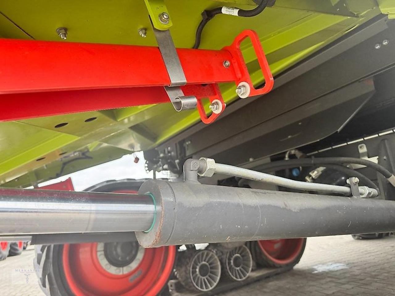 Mähdrescher des Typs CLAAS Lexion 8700 TT, Gebrauchtmaschine in Pragsdorf (Bild 10)