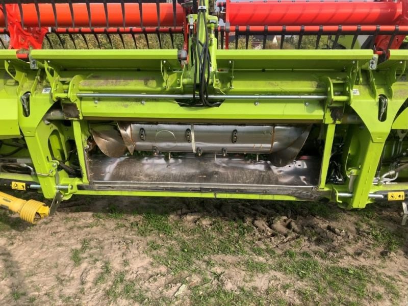 Mähdrescher des Typs CLAAS LEXION 8700, Gebrauchtmaschine in Mockrehna (Bild 11)